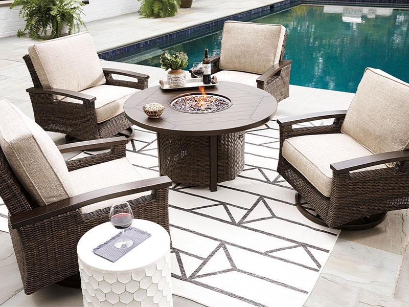 Shop Outdoor